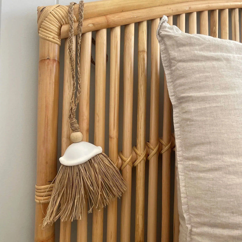 Castaway Seagrass & Shell Tassel
