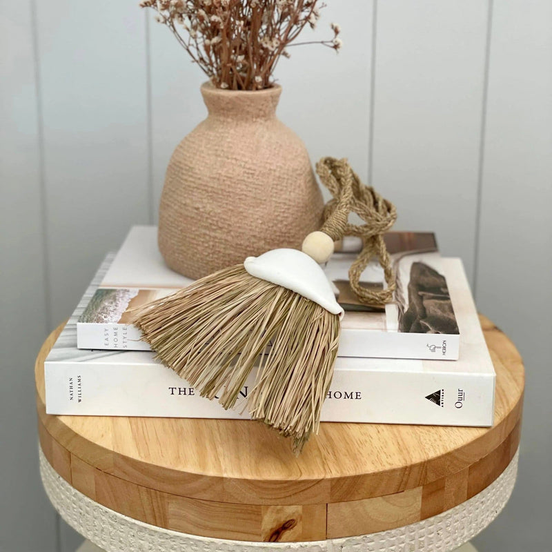 Castaway Seagrass & Shell Tassel